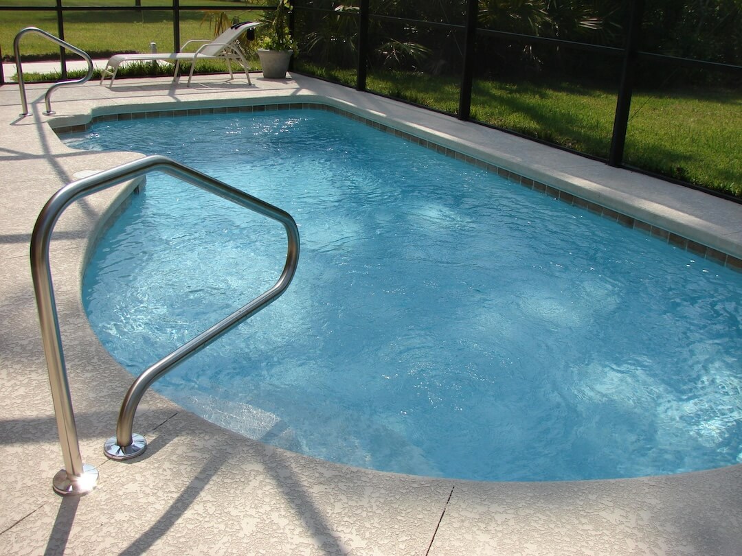 How to Properly Empty Your Pool’s Inline Leaf Catcher Image
